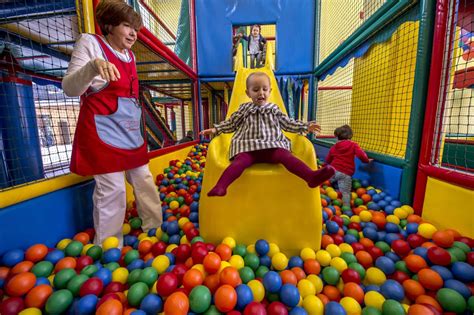 PARQUE DE BOLAS – Cuco Centro Infantil.